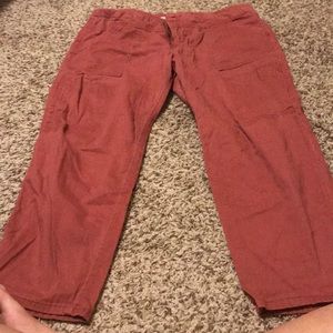 Capri pants
